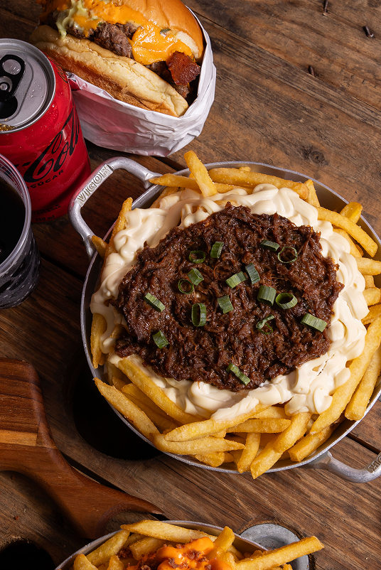 Lanche suculento do Pelotas Burgers